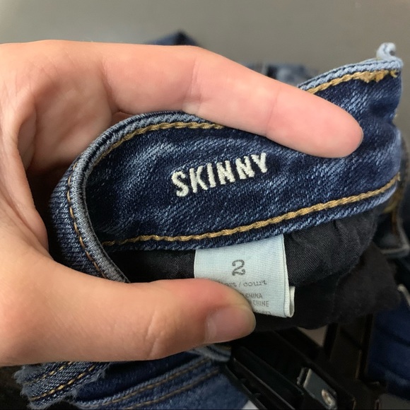 Women’s American Eagle Jeans | Size 2 - Picture 3 of 3